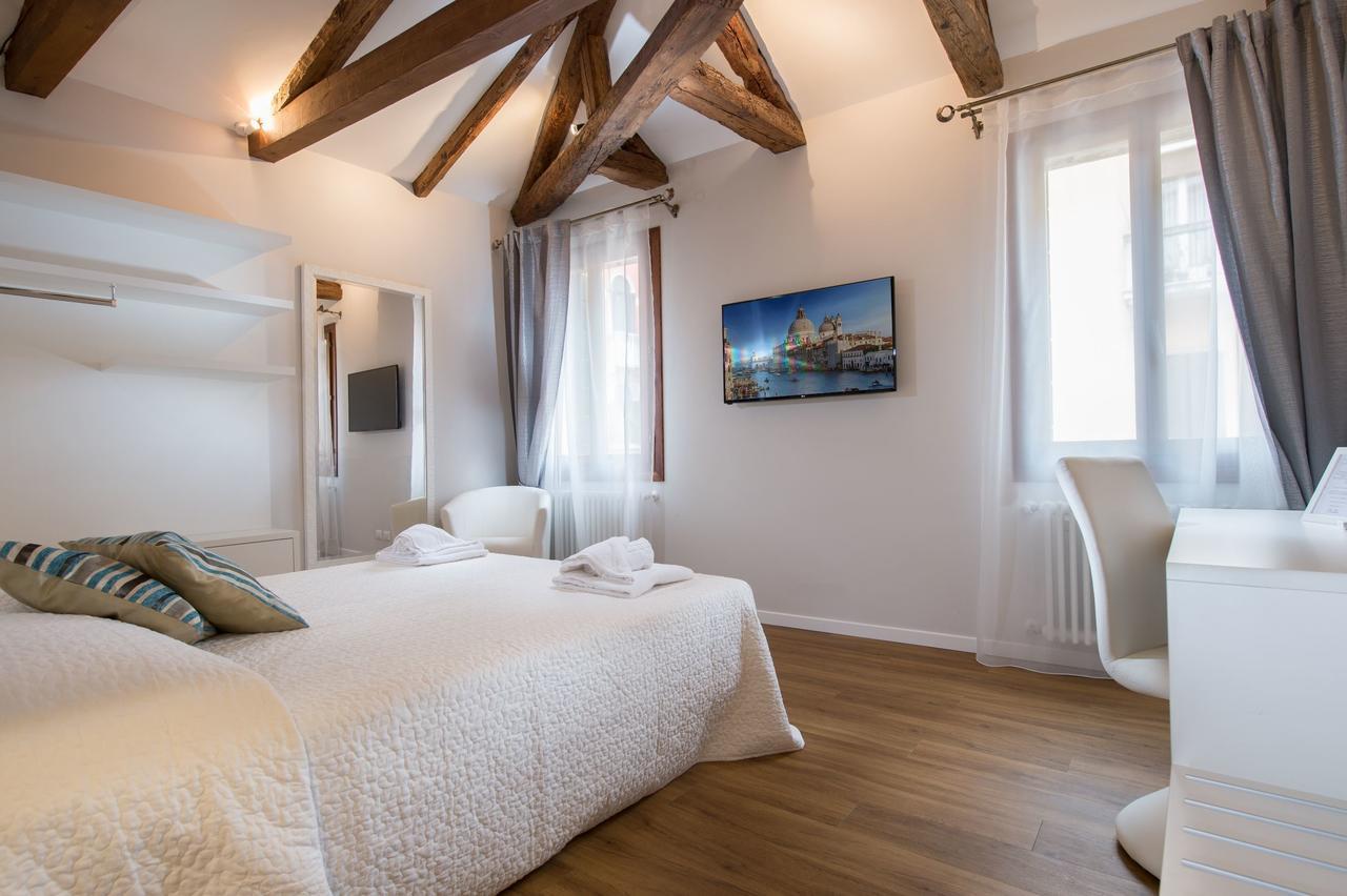 Ca' Giusta Hotel เวนิส ภายนอก รูปภาพ